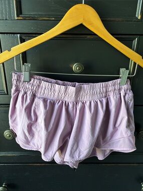 lululemon size 10 Hotty Hot Shorts 2.5” Light Purple